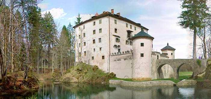 Grad Sneznik - THE SNEZNIK CASTLE