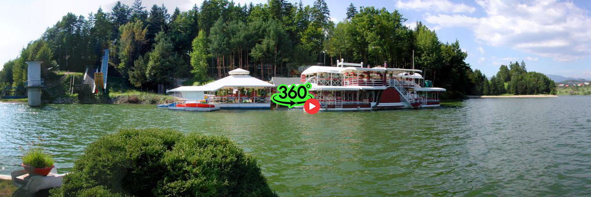 Ladjica na Šmartinskem jezeru leta 1996